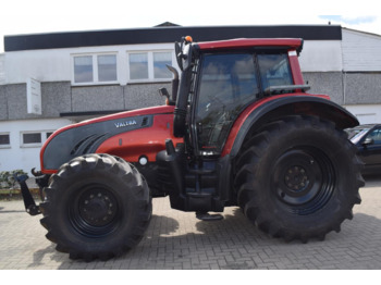 Tracteur agricole VALTRA T202