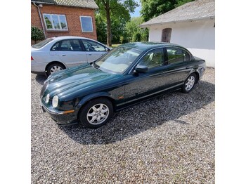 Voiture Jaguar S-type: photos 1