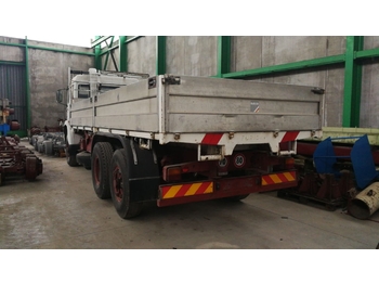 Iveco 190.26 RHD - camion plateau