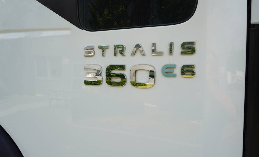 Camion ampliroll Iveco Stralis 360 E6 6×2 / MARREL 20t hooklift: photos 17