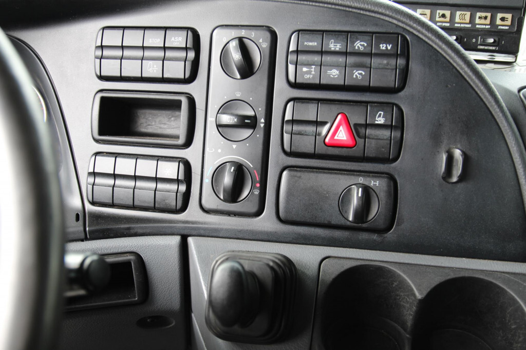Camion frigorifique Mercedes-Benz Actros 1832 E5  CS 950MT Bi-Temp Tür+LBW Strom: photos 6