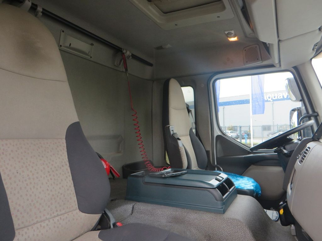 Camion à rideaux coulissants Renault Premium 430 6x2 tilt 7.4m + tail lift 2T: photos 12