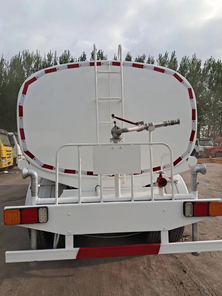 Camion citerne SINOTRUK HOWO 371 Water Tanker Truck: photos 6