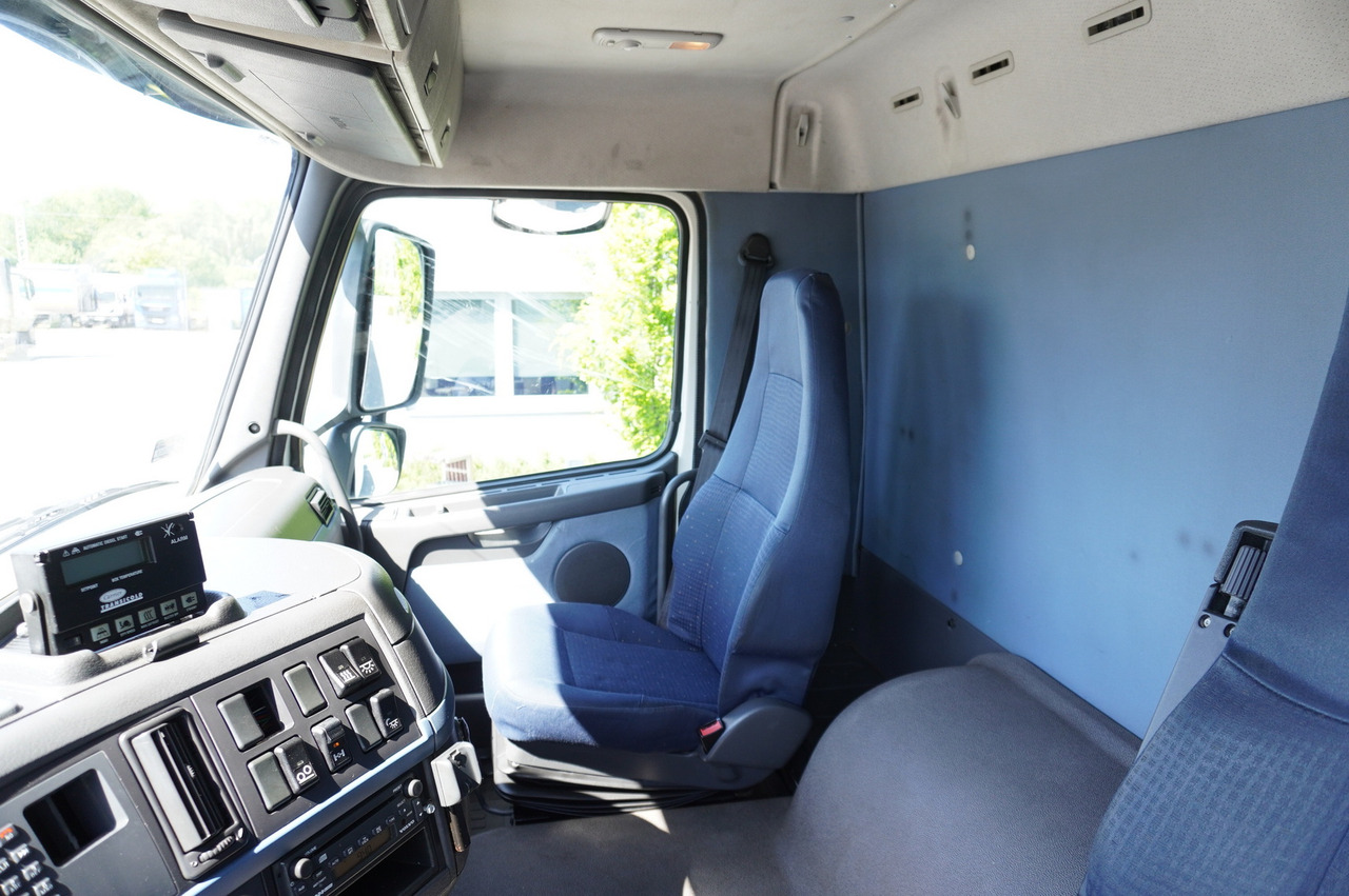 Camion frigorifique VOLVO FH 440 E5 6×2 Schmitz Refrigerator – pass-through Set 38 pallets: photos 19