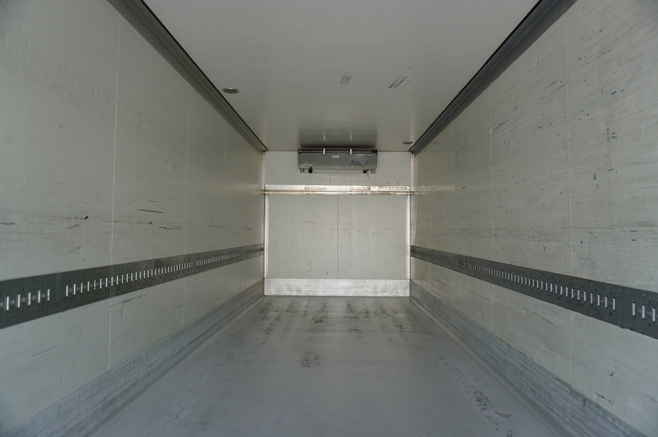 Camion frigorifique VOLVO FH 440 E5 6×2 Schmitz Refrigerator – pass-through Set 38 pallets: photos 10