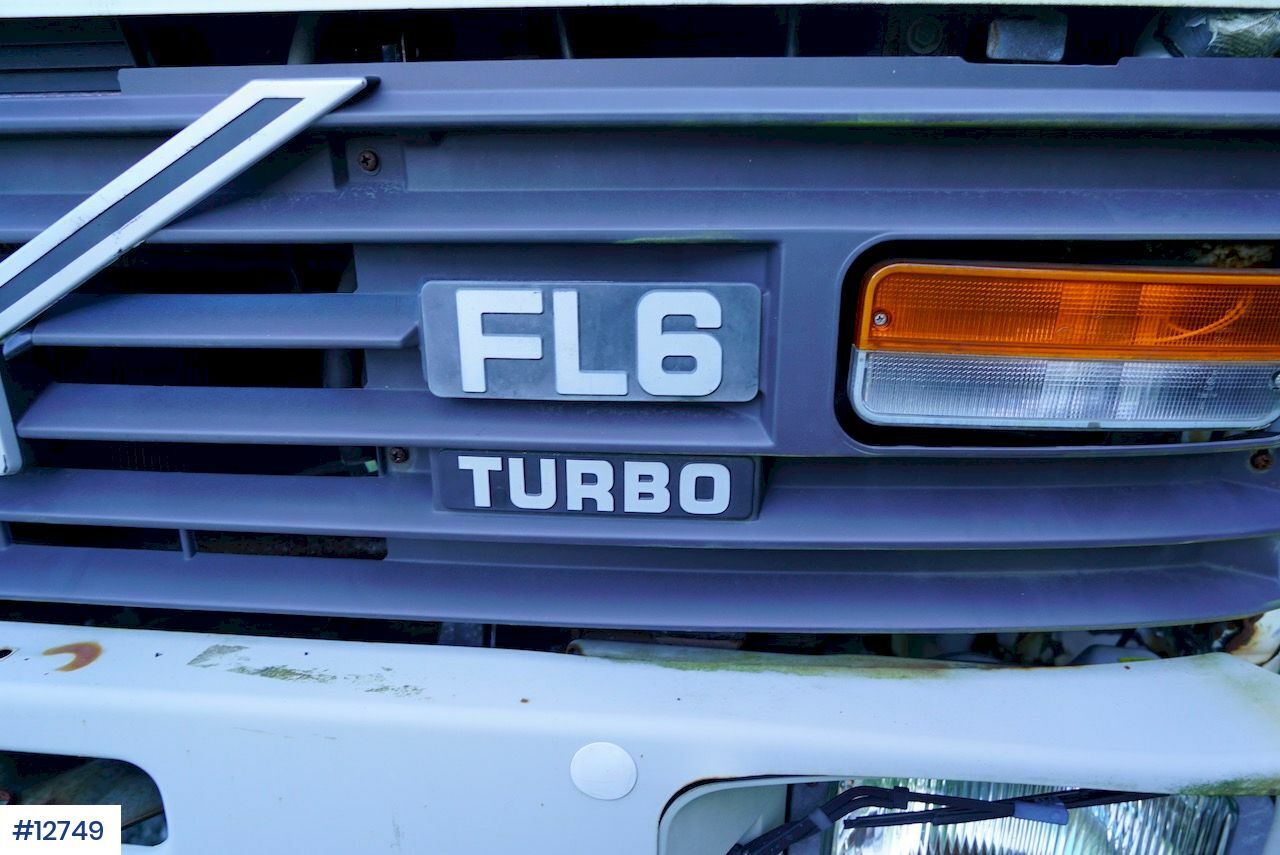 Camion plateau Volvo FL 614: photos 36