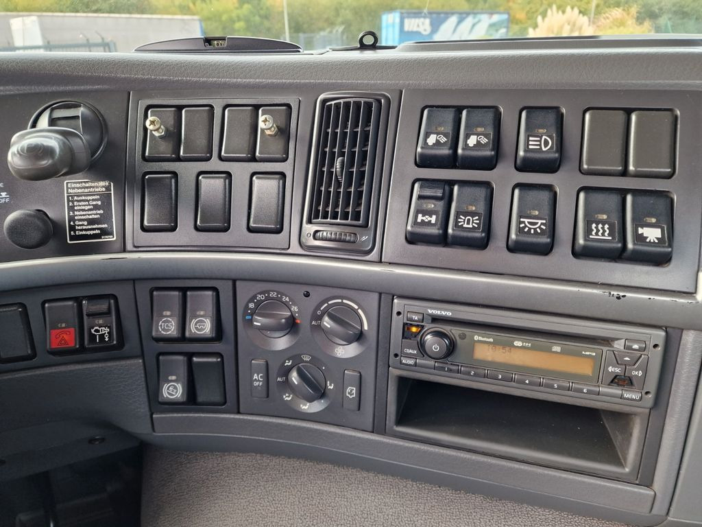 Camion multibenne Volvo FM 410: photos 24