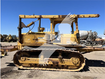 Bulldozer CATERPILLAR D6D