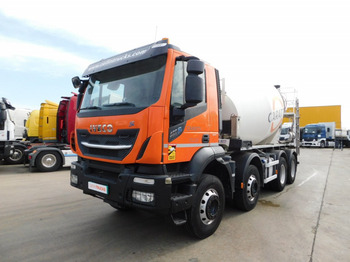 Camion malaxeur IVECO