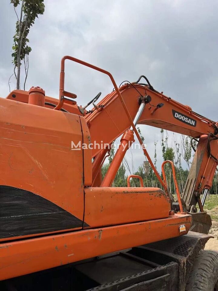 Pelle sur pneus DOOSAN 150W Korean wheeled excavator 15 tons: photos 3