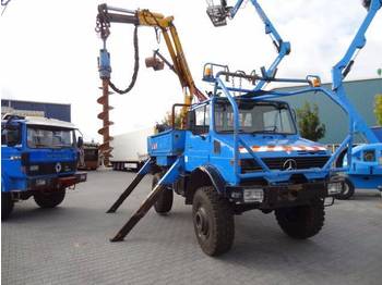 Unimog 1700L  - Foreuse