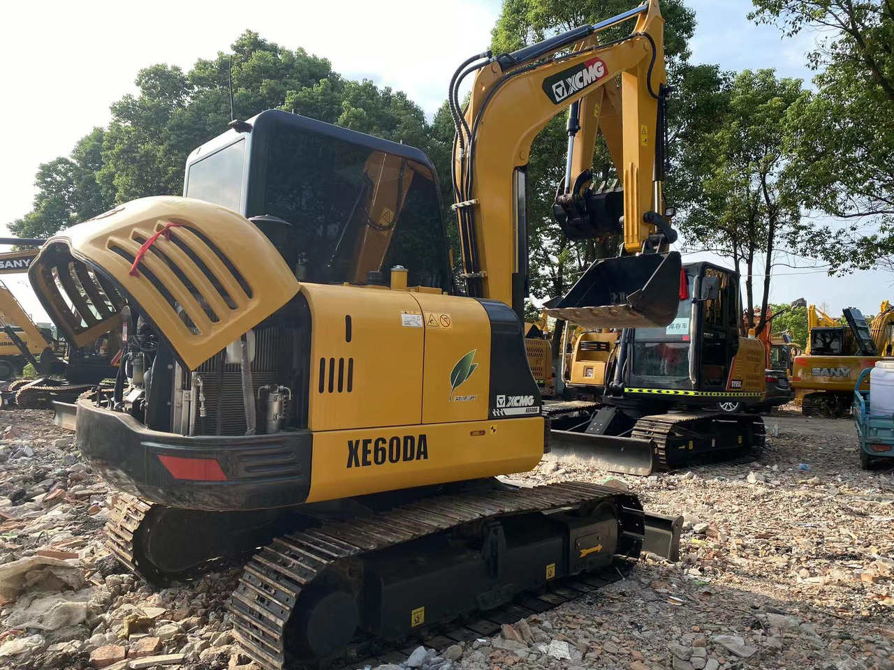 Pelle sur chenille Mini excavator XCMG XE60DA earth moving digger for sale: photos 9