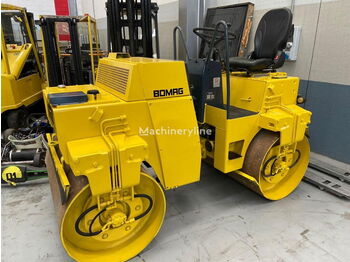 Rouleau compresseur BOMAG BW130AD