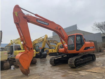 Pelle sur chenille Top Quality Doosan 220 Crawler Excavator For Sale DH Used 22 ton LC-7 With Low Hours original second hand: photos 2