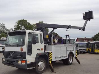 Camion avec nacelle VOLVO FL614 WITH SKYLIFT WUMAG ELEVANT WT170: photos 1