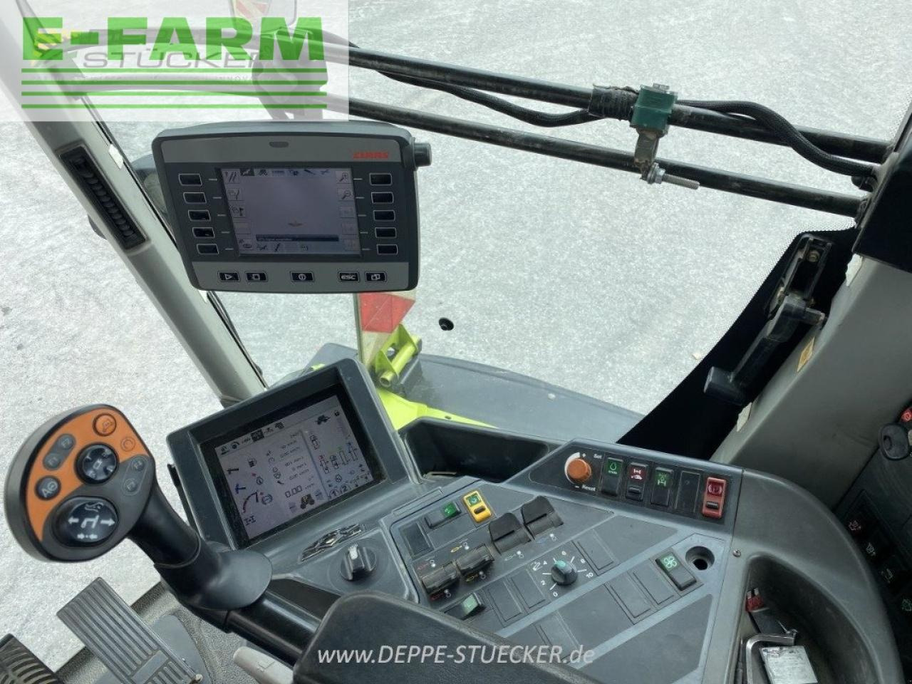 Tracteur agricole CLAAS xerion 3800 trac vc TRAC VC: photos 12