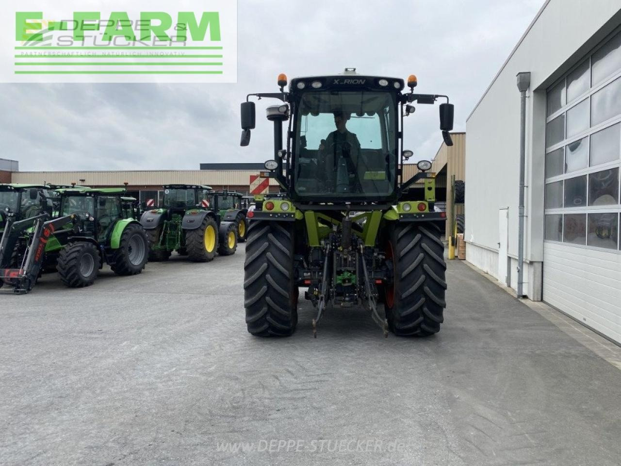 Tracteur agricole CLAAS xerion 3800 trac vc TRAC VC: photos 8