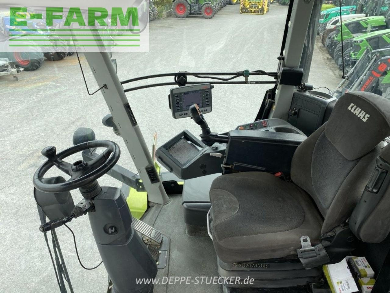 Tracteur agricole CLAAS xerion 3800 trac vc TRAC VC: photos 10