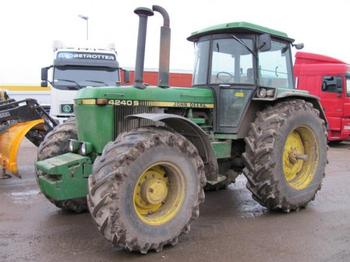 John Deere 4240S - Machine agricole