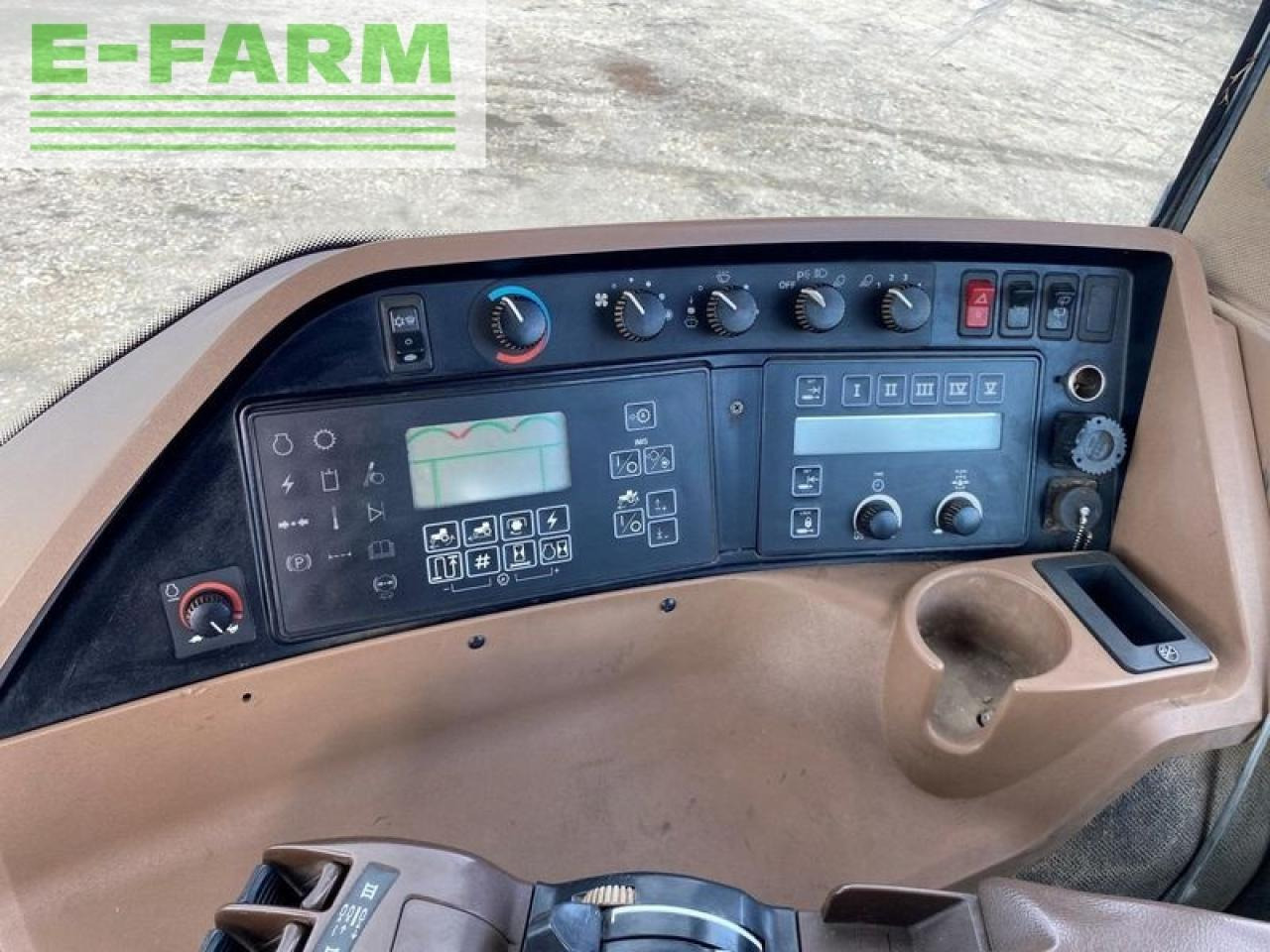 Tracteur agricole John Deere 8120 (500 hours new (reman) 8,1 l engine): photos 32