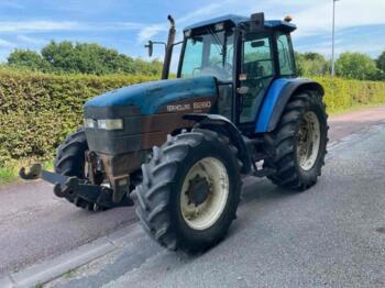 Tracteur agricole New Holland tracteur agricole 8260 . new holland: photos 1