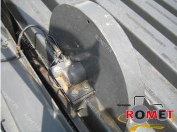 Presse à balles cubiques CLAAS QUADRANT3300