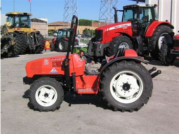 GOLDONI STAR 3050
 - Tracteur agricole