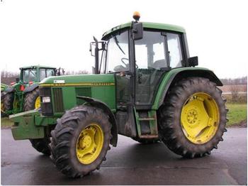 JOHN DEERE 6300 - Tracteur agricole
