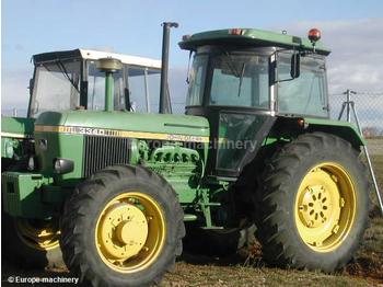 John Deere 3340 DT - Tracteur agricole
