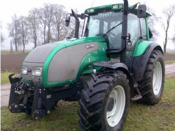 Valtra T140 - Tracteur agricole