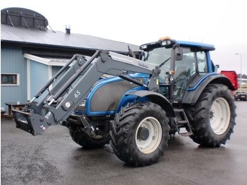 Valtra T151 - Tracteur agricole