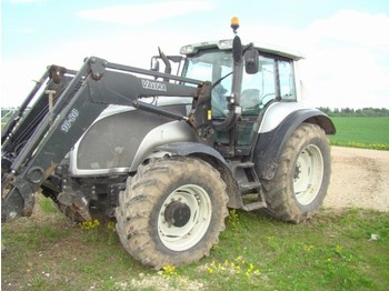 Valtra T 180 - Tracteur agricole