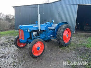  Veteran traktor Fordson Dexta - Tracteur agricole