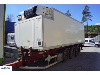  Istrail 3 axle Container trailer with refrigerated container - Remorque