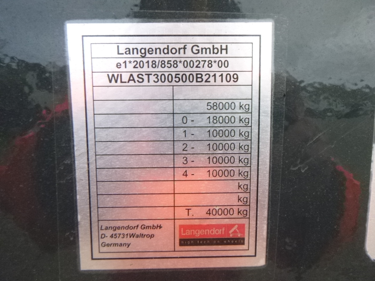 Semi-remorque surbaissé neuf Langendorf 3-axle semi-lowbed trailer 48T ext. 13.5 m + ramps: photos 28