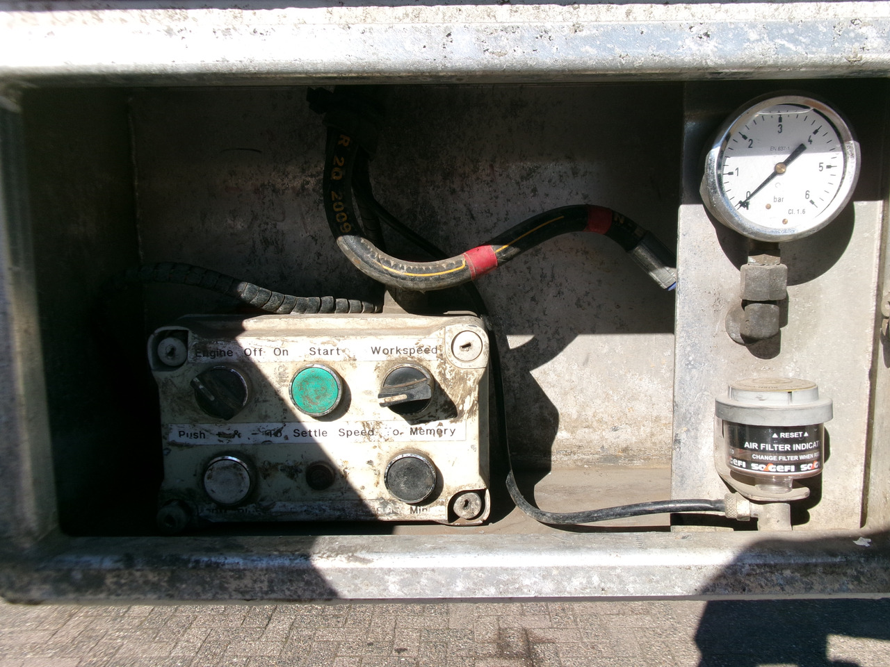 Spitzer Powder tank alu 43 m3 / 1 comp + compressor en crédit-bail Spitzer Powder tank alu 43 m3 / 1 comp + compressor: photos 20