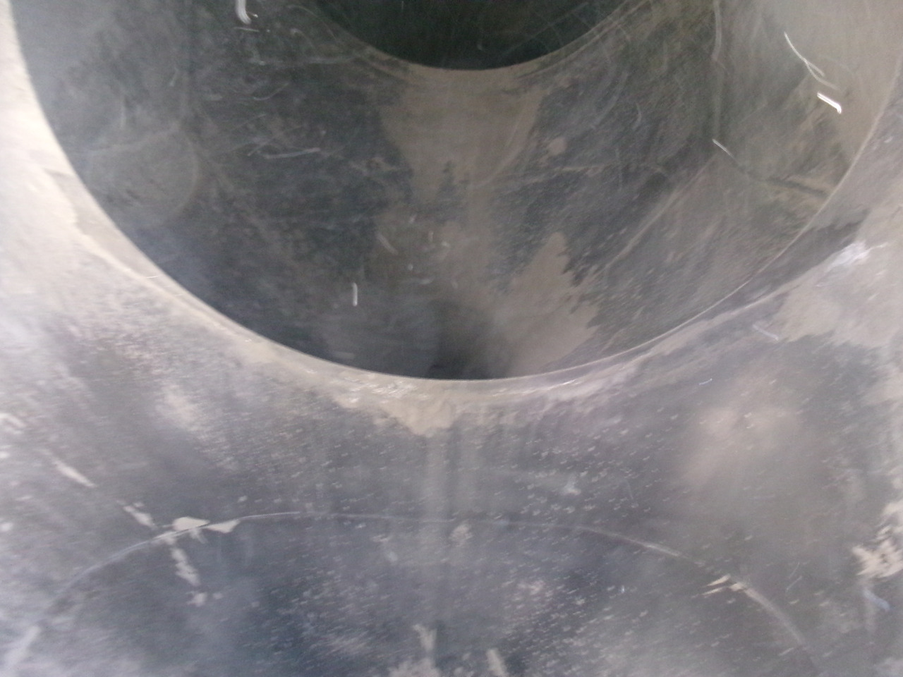 Spitzer Powder tank alu 43 m3 / 1 comp + compressor en crédit-bail Spitzer Powder tank alu 43 m3 / 1 comp + compressor: photos 28