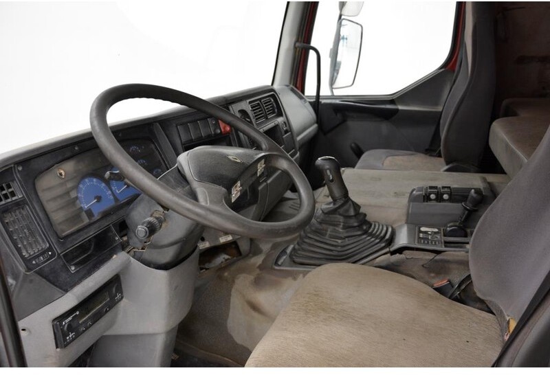 Tracteur routier Renault Kerax 420 DCi: photos 7