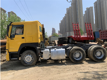 Tracteur routier SINOTRUK Howo tractor unit: photos 1