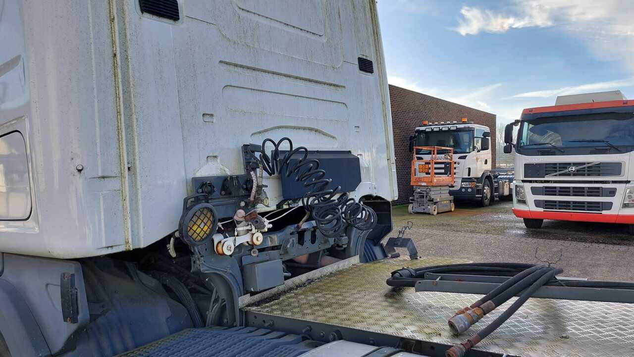 Tracteur routier Scania R380: photos 10