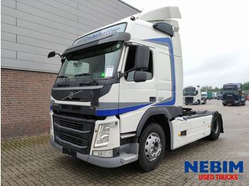 Tracteur routier Volvo FM 330 Euro 6 - GLOBETROTTER: photos 1