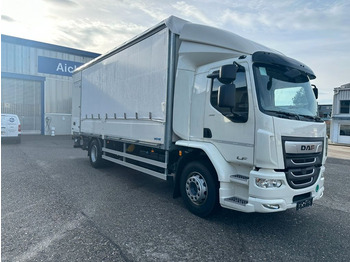 Camion à rideaux coulissants DAF LF