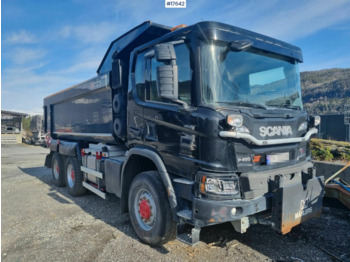 Camion benne SCANIA P 450