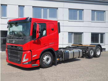 Camion porte-voitures VOLVO FM13 460