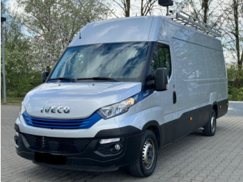 Fourgon utilitaire IVECO Daily