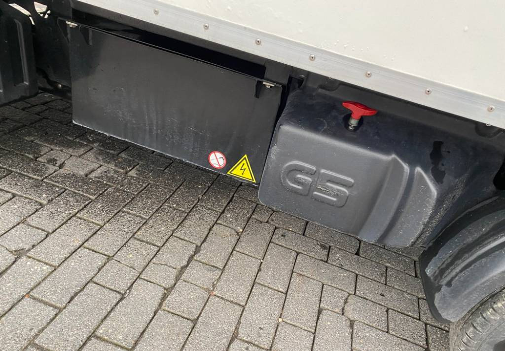 Utilitaire électrique compact Goupil G5 Electric UTV Closed Box Van Utility Vehicle: photos 19
