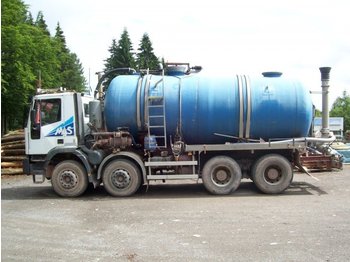 Iveco Euro Trakker 19 m³ Tankvolumen Wasserwagen - Véhicule de voirie/ Spécial