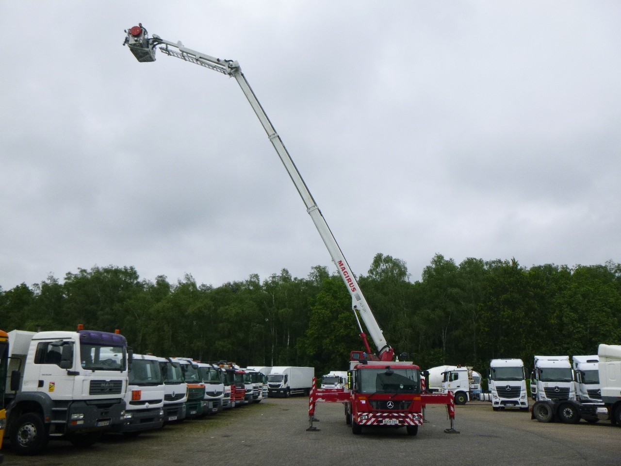 Camion de pompier Mercedes Econic 6x2 RHD Magirus ALP325 fire truck: photos 11