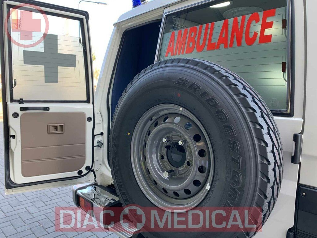 Toyota Landcruiser 4x4 NEW Ambulance - NO Europe Unio!!!! - ONLY EXPORT en crédit-bail Toyota Landcruiser 4x4 NEW Ambulance - NO Europe Unio!!!! - ONLY EXPORT: photos 11