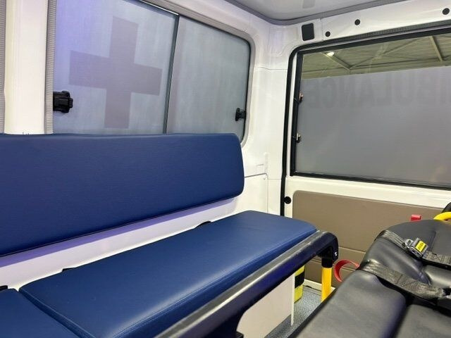 Toyota Landcruiser 4x4 NEW Ambulance - NO Europe Unio!!!! - ONLY EXPORT en crédit-bail Toyota Landcruiser 4x4 NEW Ambulance - NO Europe Unio!!!! - ONLY EXPORT: photos 16